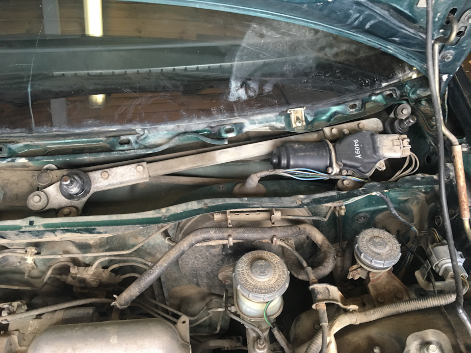 Тяга трапеции дворников — Honda Civic (6G), 1,6 л, 1999 года | поломка ...