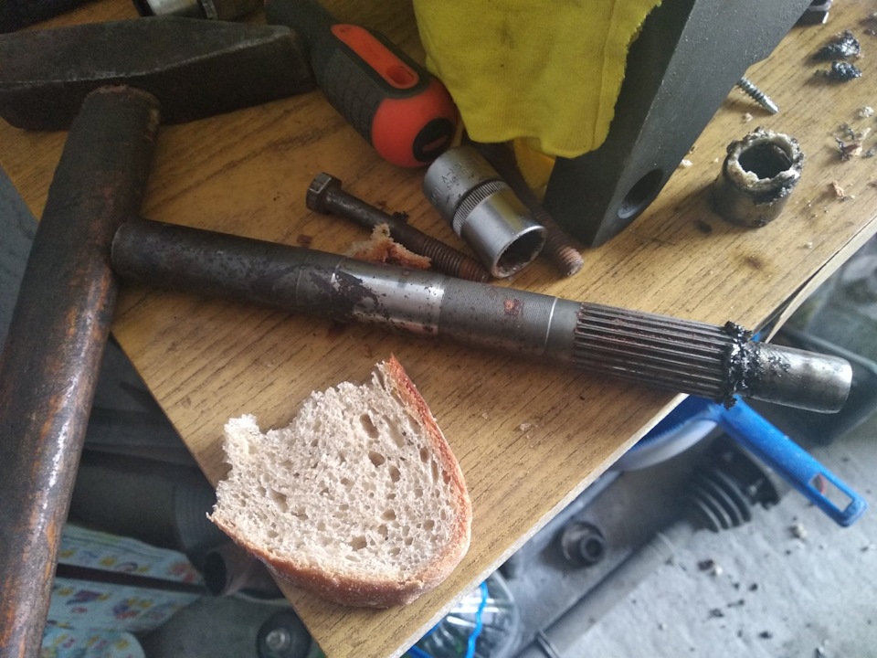 Фото в бортжурнале Audi 100 (C3)