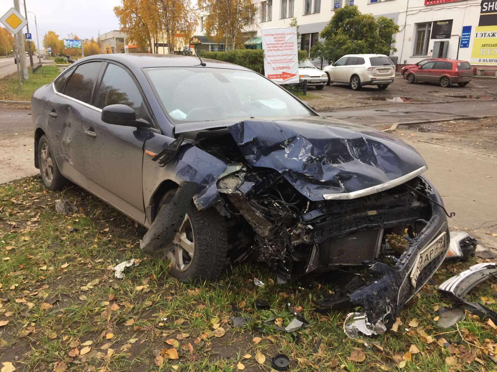 битые авто санкт петербург. выкуп битых авто. форд мондео 4 дтп. битое авто. разбитая тойота королла 150.