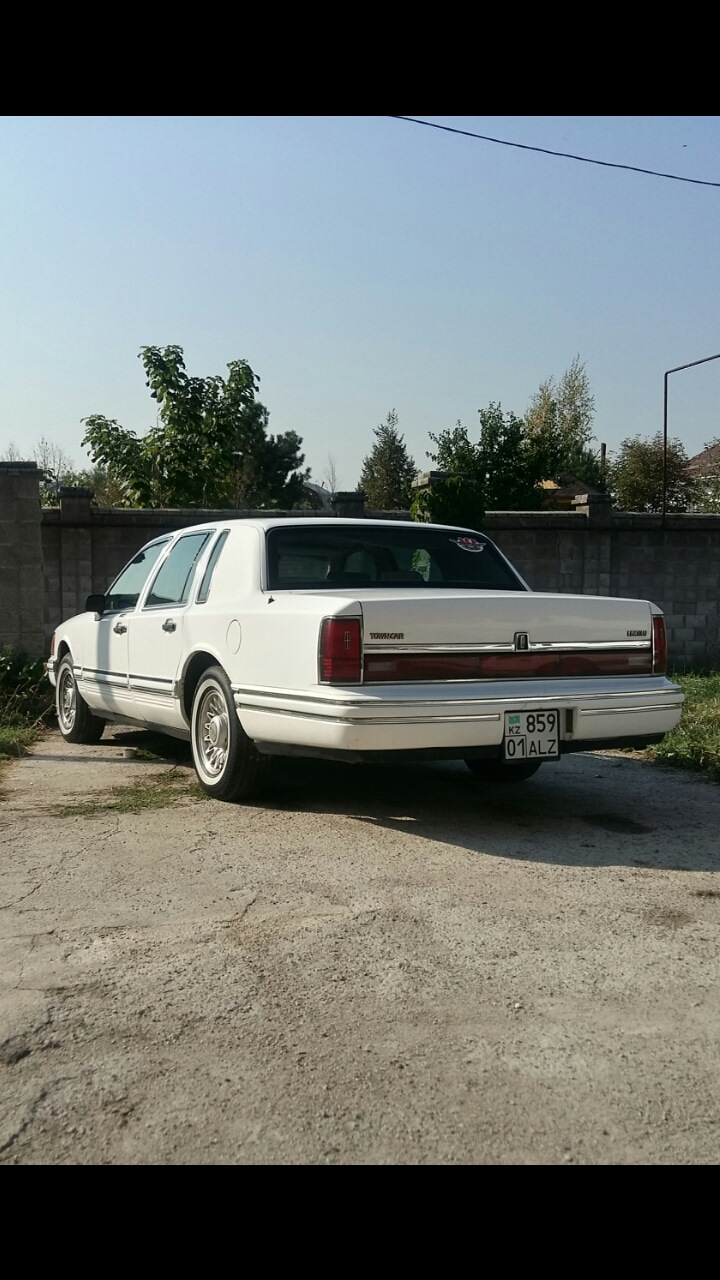 Ключ застрял в замке зажигания — Lincoln Town Car II, 4,6 л, 1994 года |  своими руками | DRIVE2