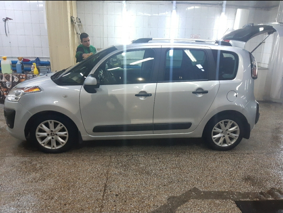 Уан француз, ту француз. — Peugeot Partner Tepee, 1,6 л, 2012 года ...