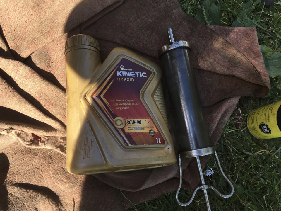 Замена масла в редукторе на синтетику 75w90 — Toyota Mark II (90), 2,5 ...