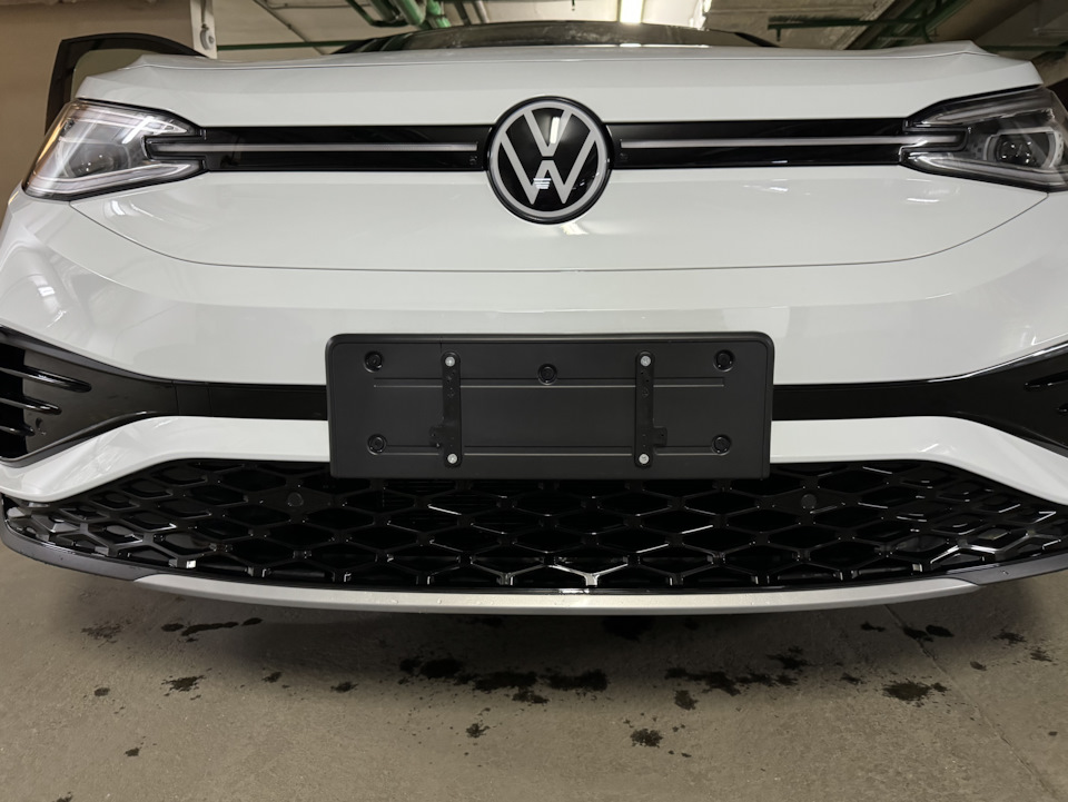 Крепление номера на китайский вариант — Volkswagen ID.4, 2021 года ...