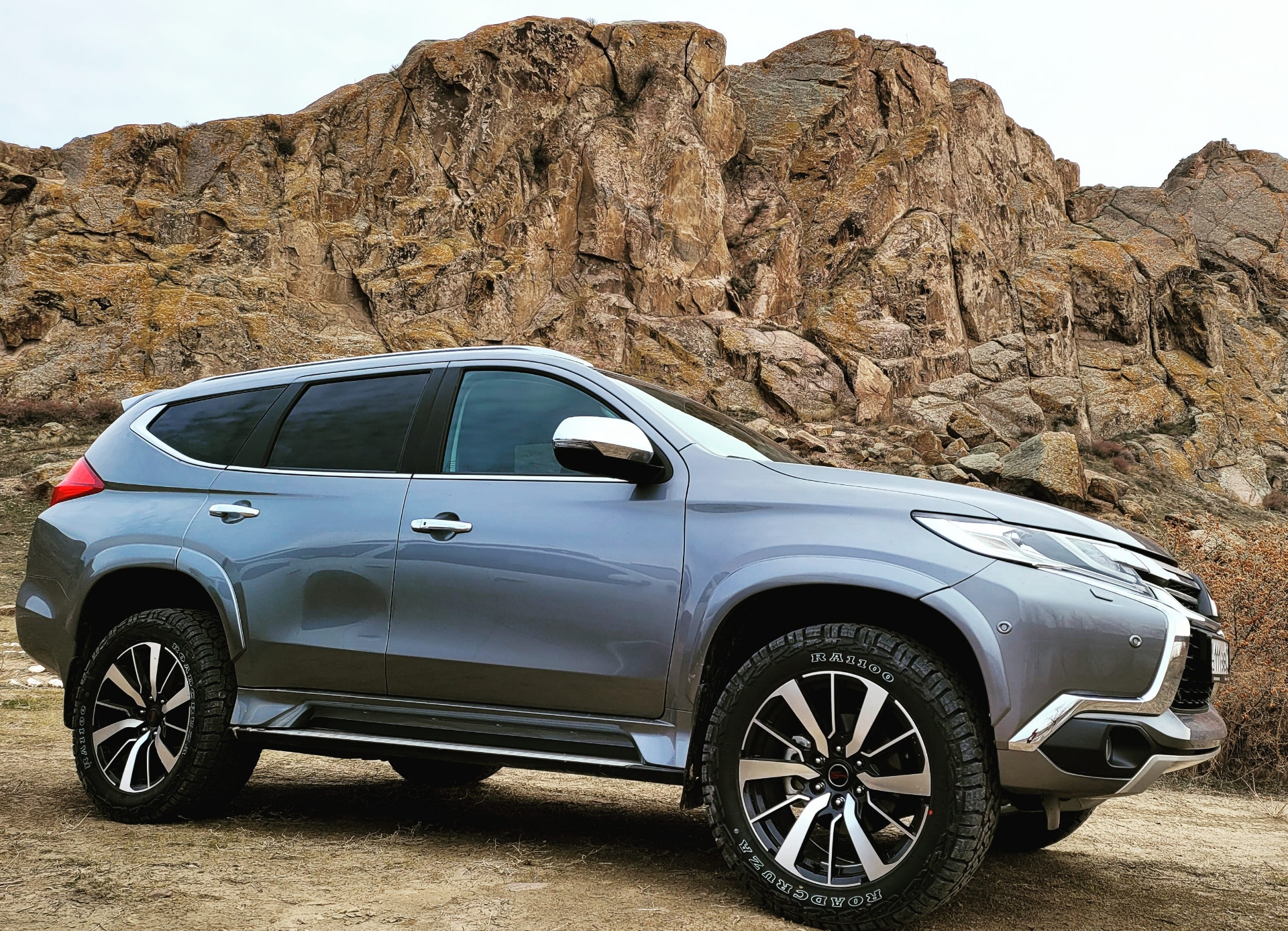 Mitsubishi Pajero Sport 2019