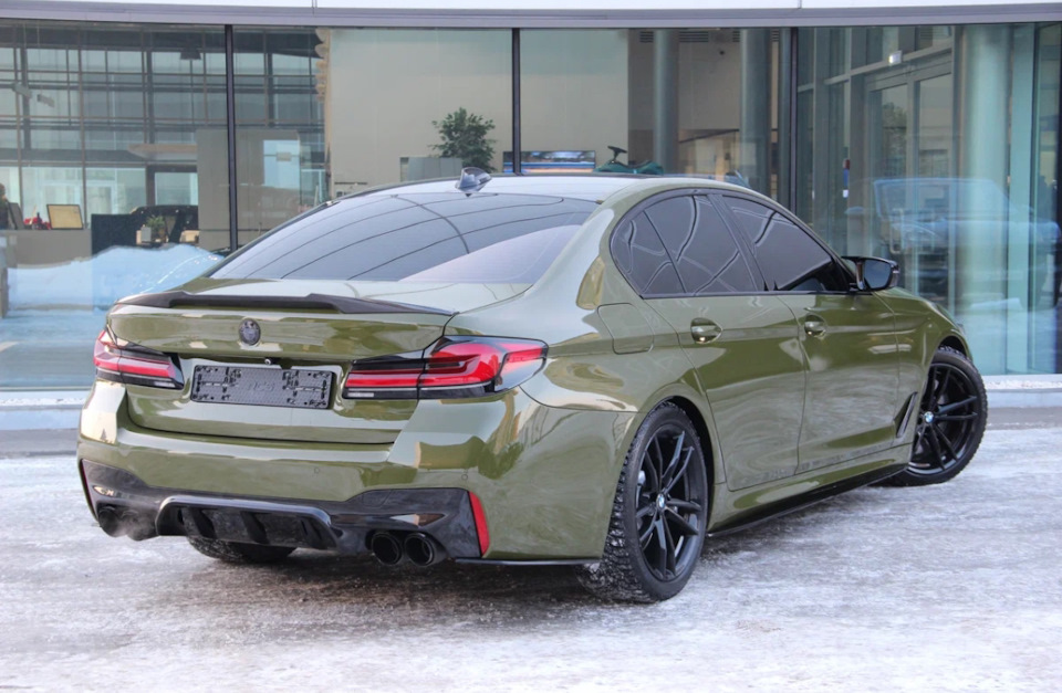 В планах оклеить машину, в зеленью пленку) — BMW 5 series (G30), 3 л ...