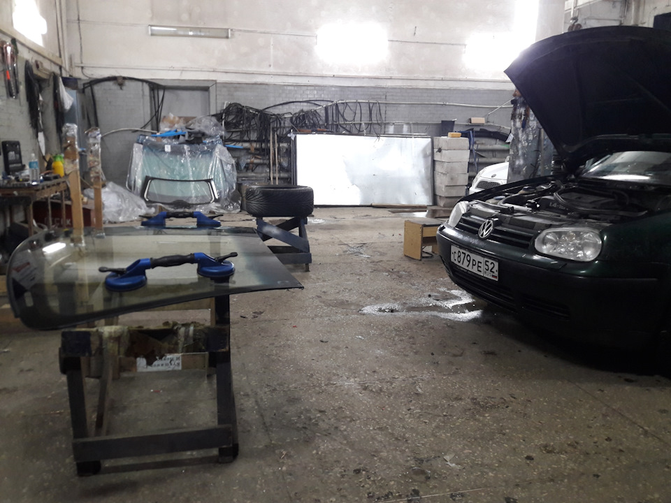 Замена лобового стекла Гольф 4 1999 г — DRIVE2