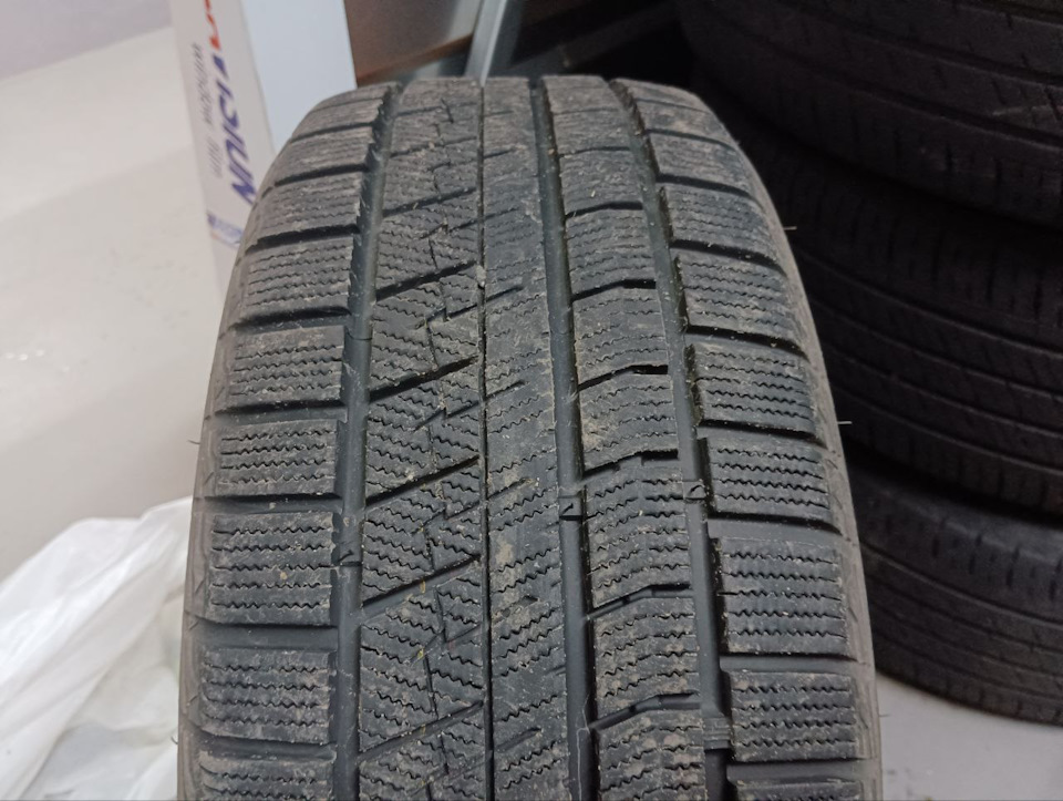 Шины зимние нешипованные 205/55 R16 на Lada Vesta (1G), Lada Vesta SW ...