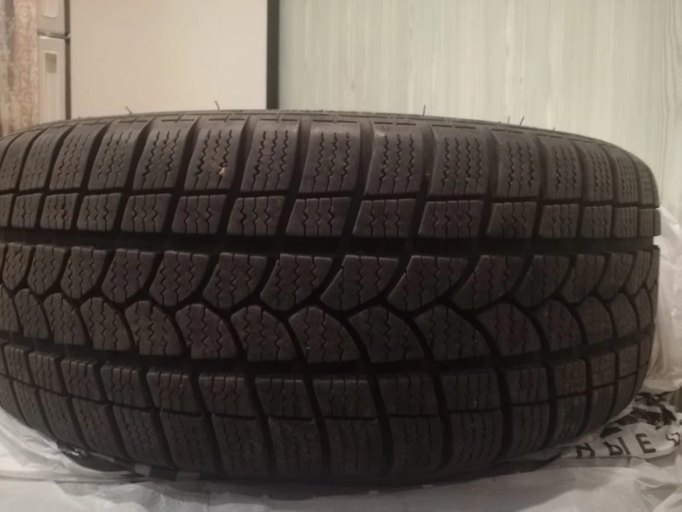 Зимняя резина r17 225/45 — Volkswagen Golf Mk7, 1,4 л, 2013 года | шины ...