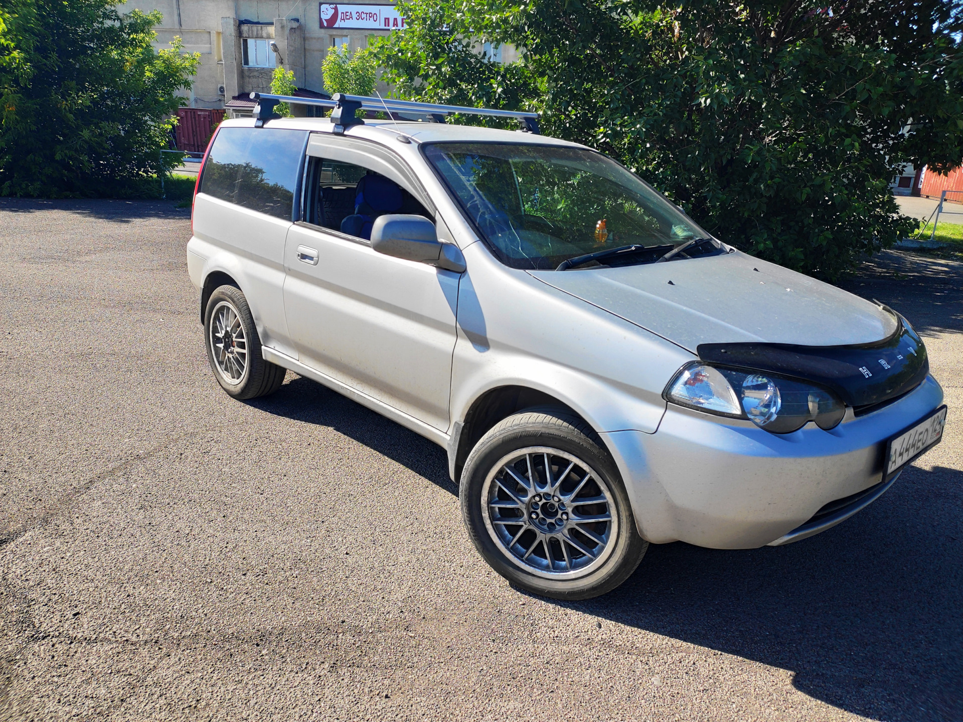 Поставить 17. Honda HR-V 1. Honda HR-V 1.6. Honda HR-V колеса 17. Honda HR-V 1999 stance.