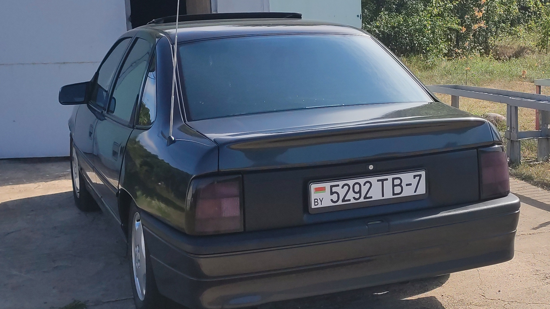 Opel Vectra A 2.0 бензиновый 1990 | А 