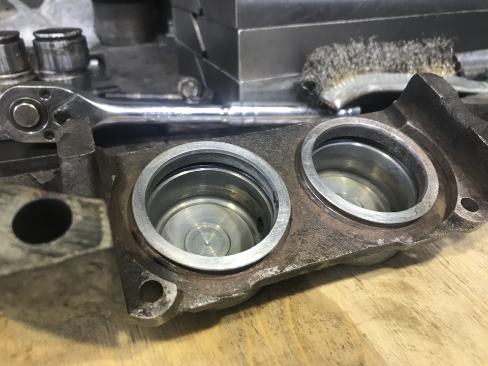 Ремонт передних тормозов на Прадо 120 — Toyota Land Cruiser Prado 120 ...