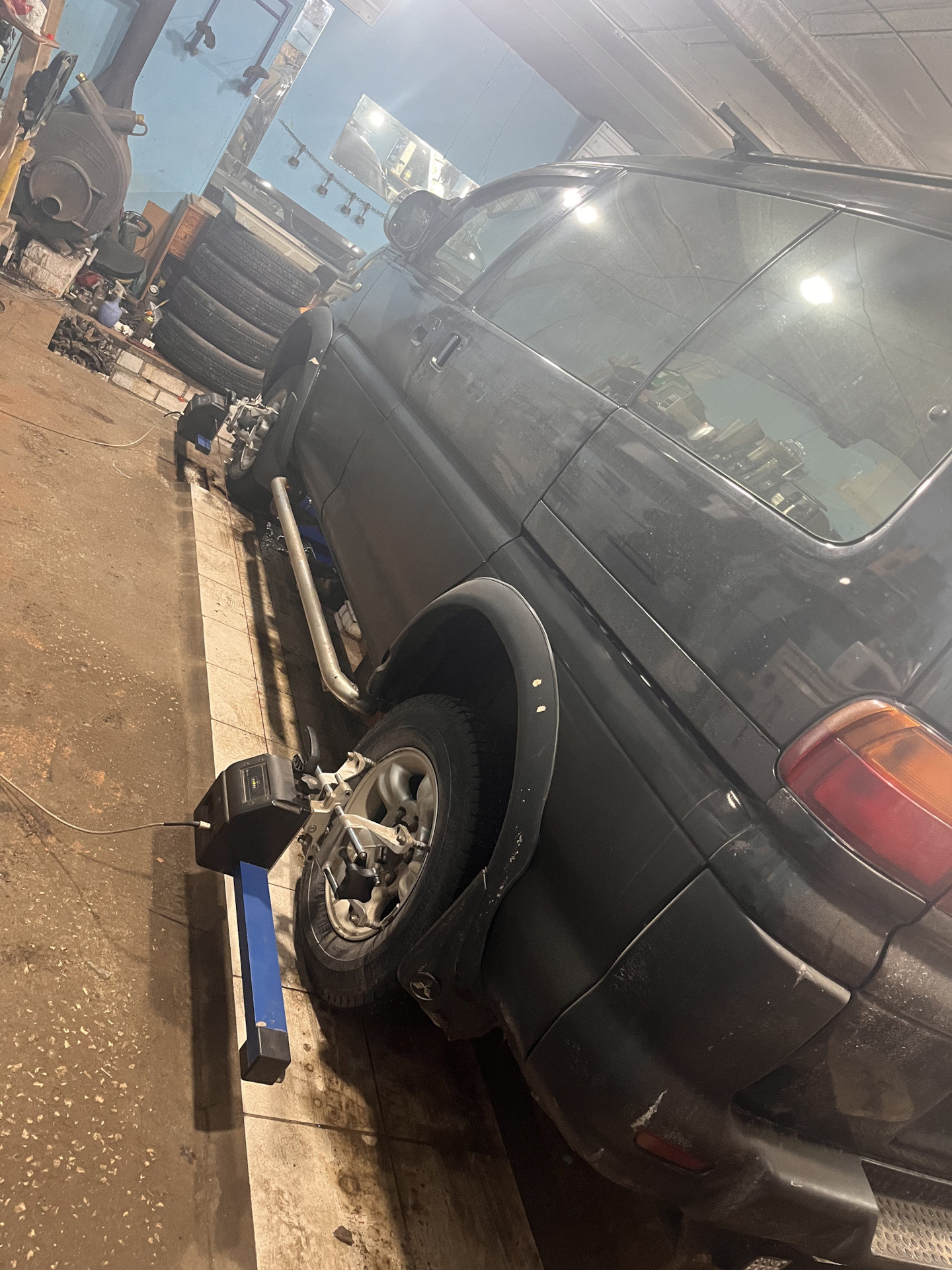 Развал после «мини лифта» — Mitsubishi Delica (L400), 2,8 л., 1997 года ...