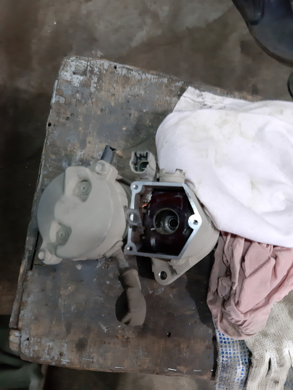 Замена контактов на втягивающем стартера — Toyota Hilux Surf (3G), 2,7 ...