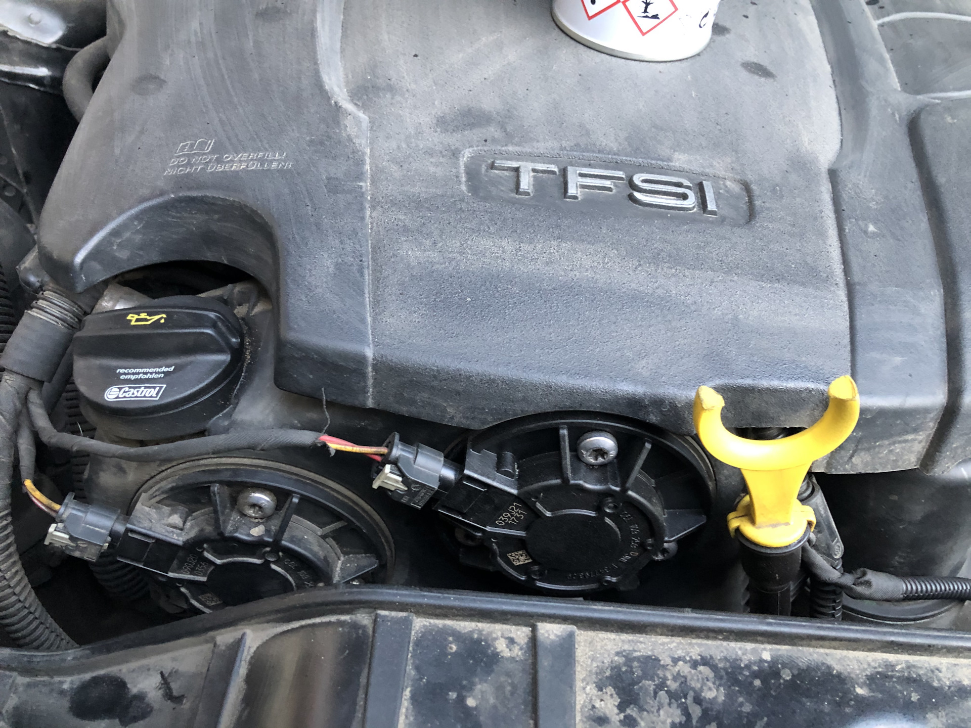 Причины вибрации дизельного двигателя на холостых. 4 вибрация двигателя на d. Опора двс 1zz fe гелевая. Подушки двигателя тойота авенсис 1. Вибрация двигателя 2115.