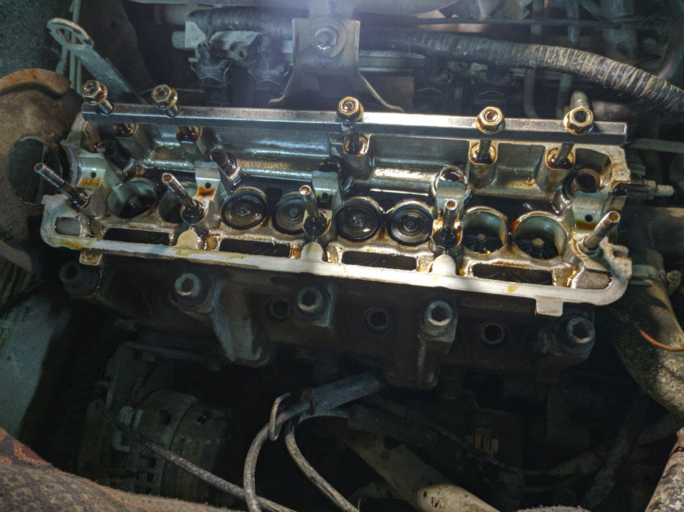 Замена сальников клапанов и регулировка теплового зазора — LADA 21093i ...