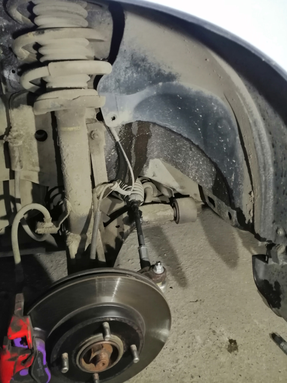 Оппачки, болячка опять, но с другой стороны.😱 Течь тормозной жидкости ...