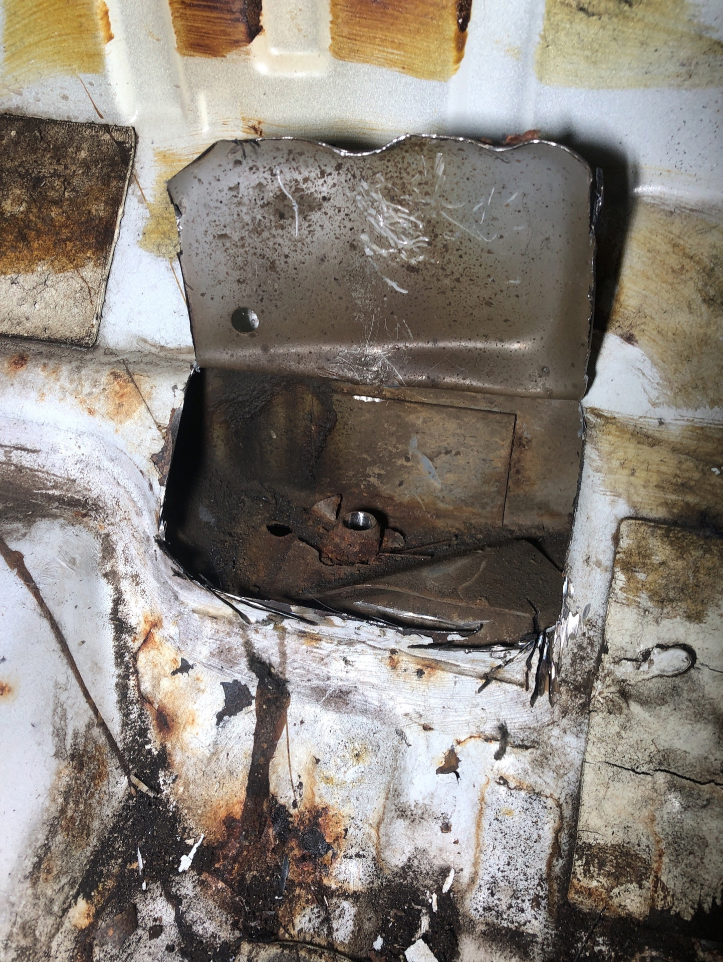 Ремонт крепления подрамника — КАМАЗ 11113 Ока, 0,7 л., 2004 года ...