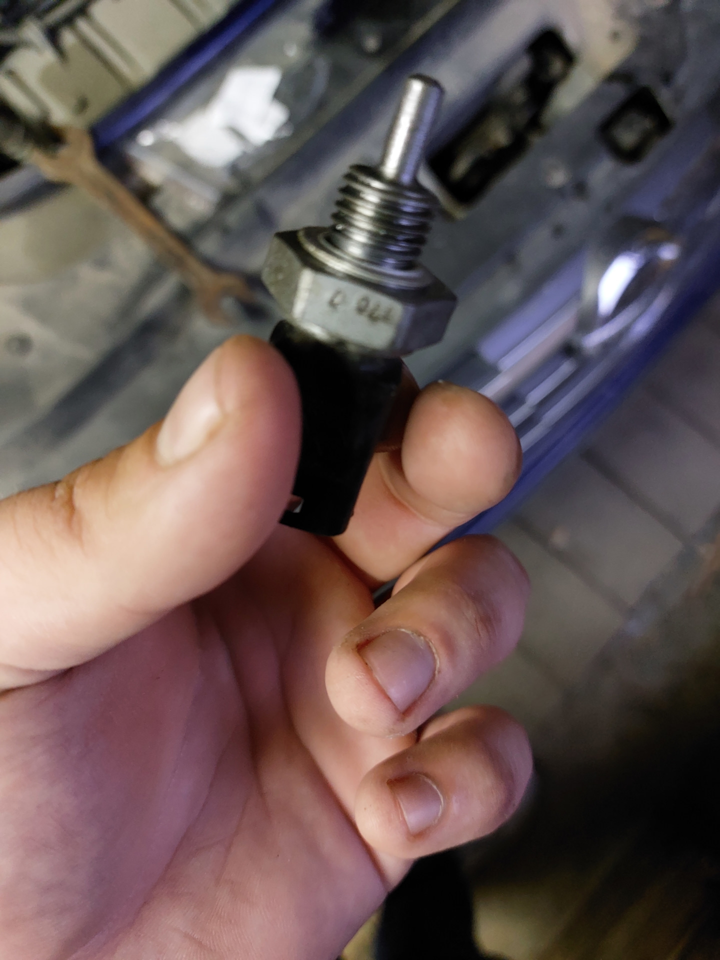 Замена датчика ТОЖ — Nissan Almera V (G11/15), 1,6 л, 2016 года ...