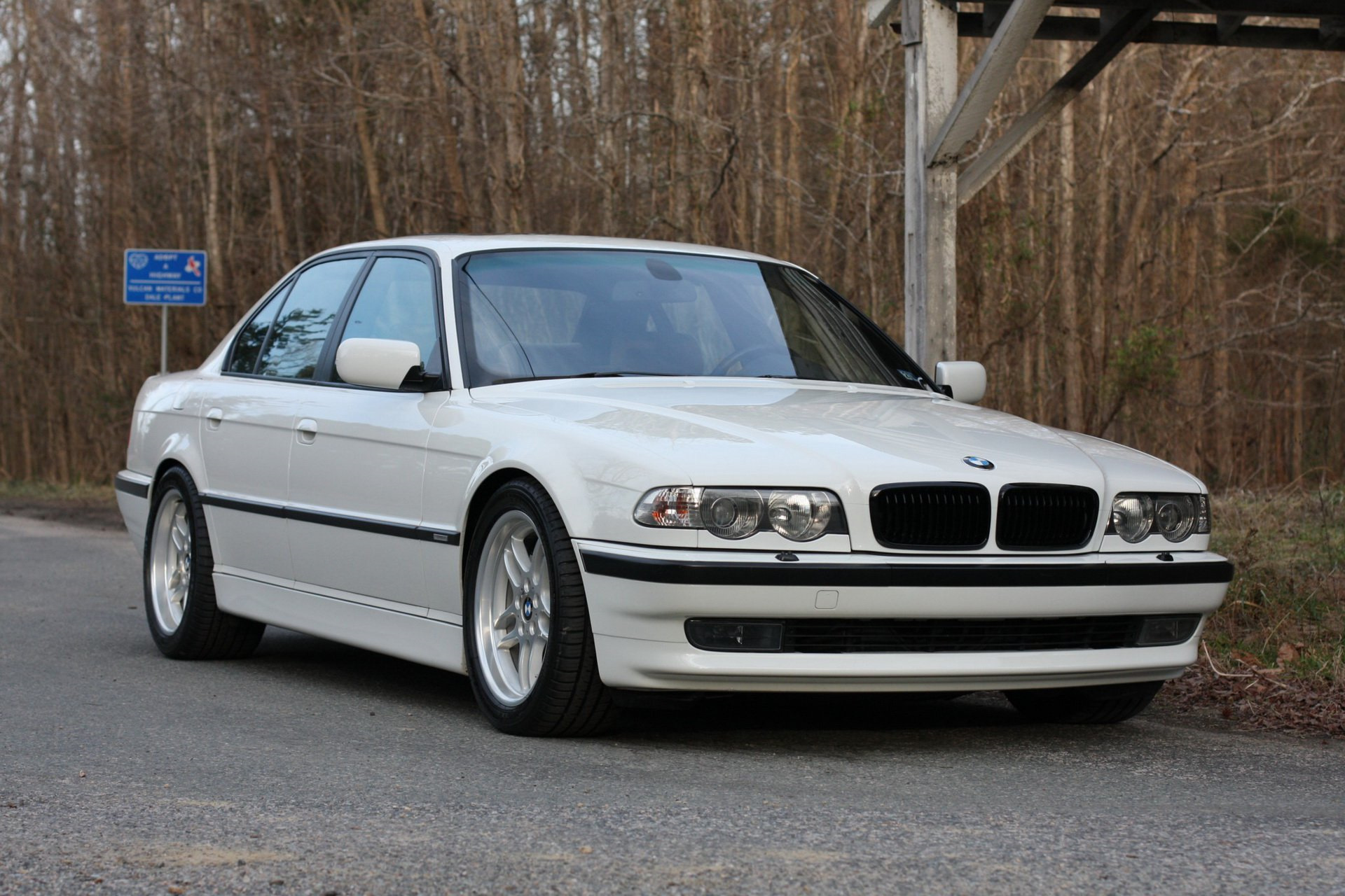 BMW e38 740i