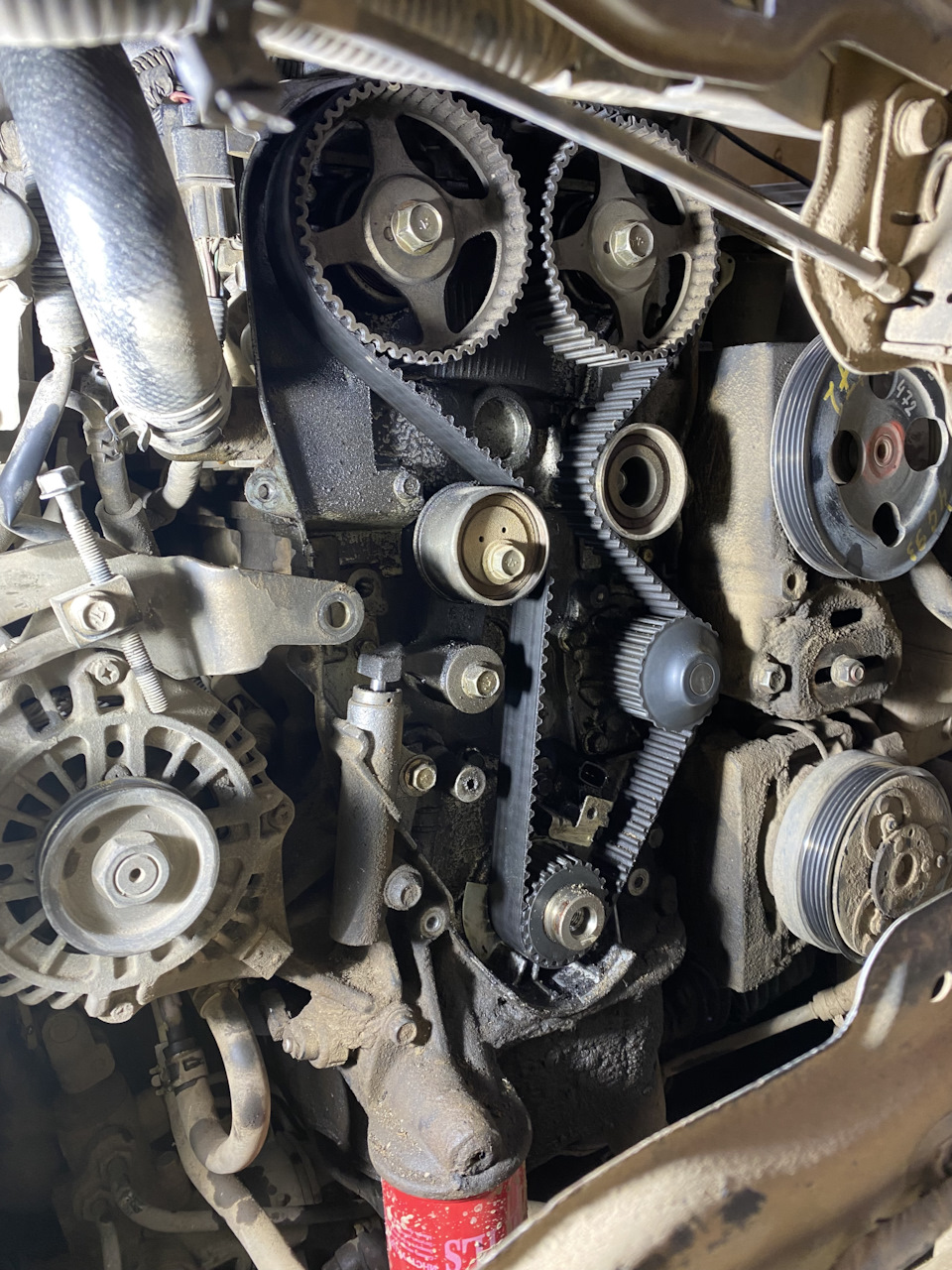 После снятия крышек, все в грязи — Mitsubishi Pajero iO