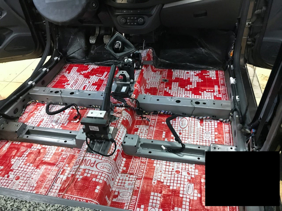 Ушел ли вой коробки на Весте после шумоизоляции пола — DRIVE2