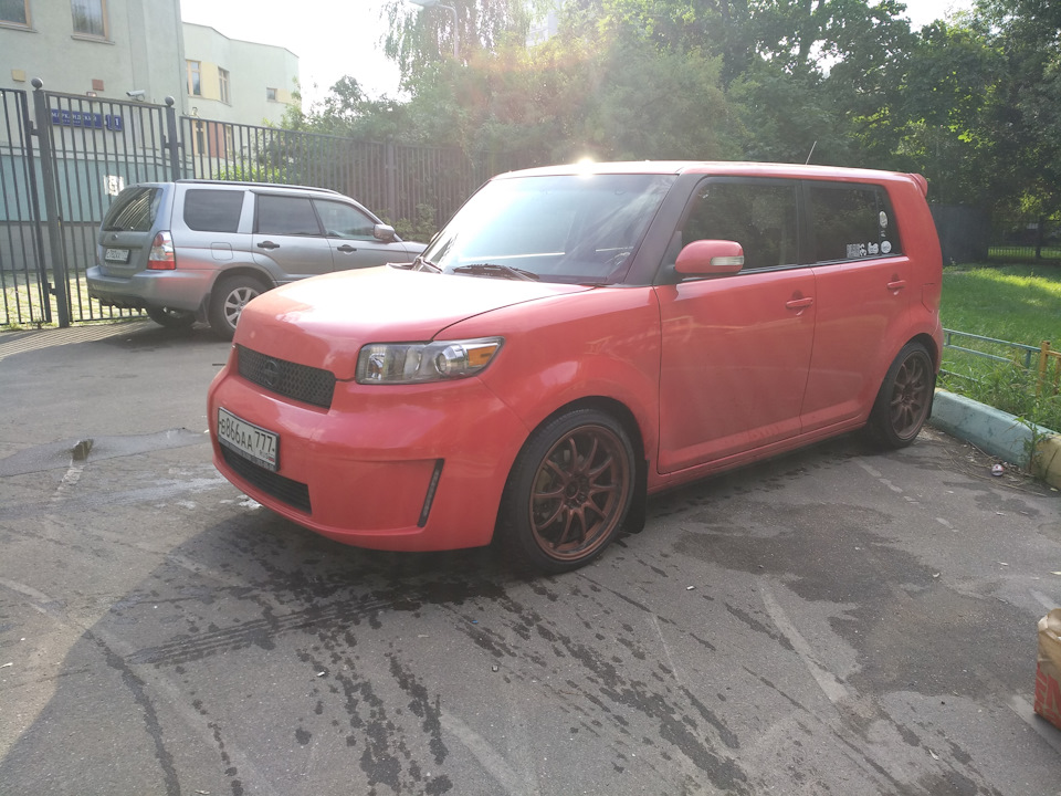 Scion XB 2