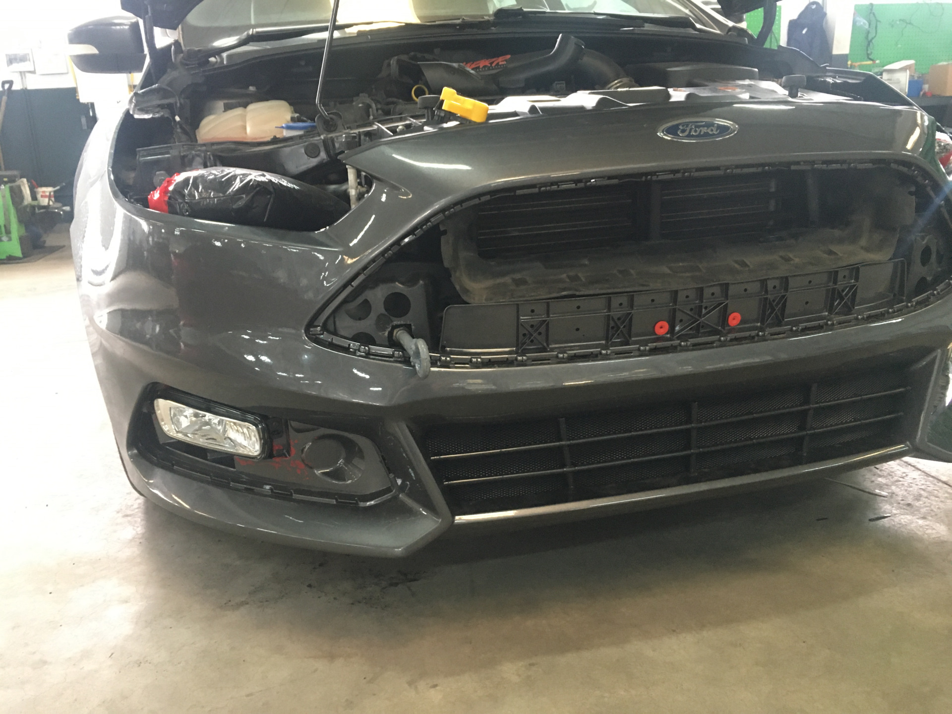 Выхода нет или буксировочный крюк на американский форд — Ford Focus ST ...
