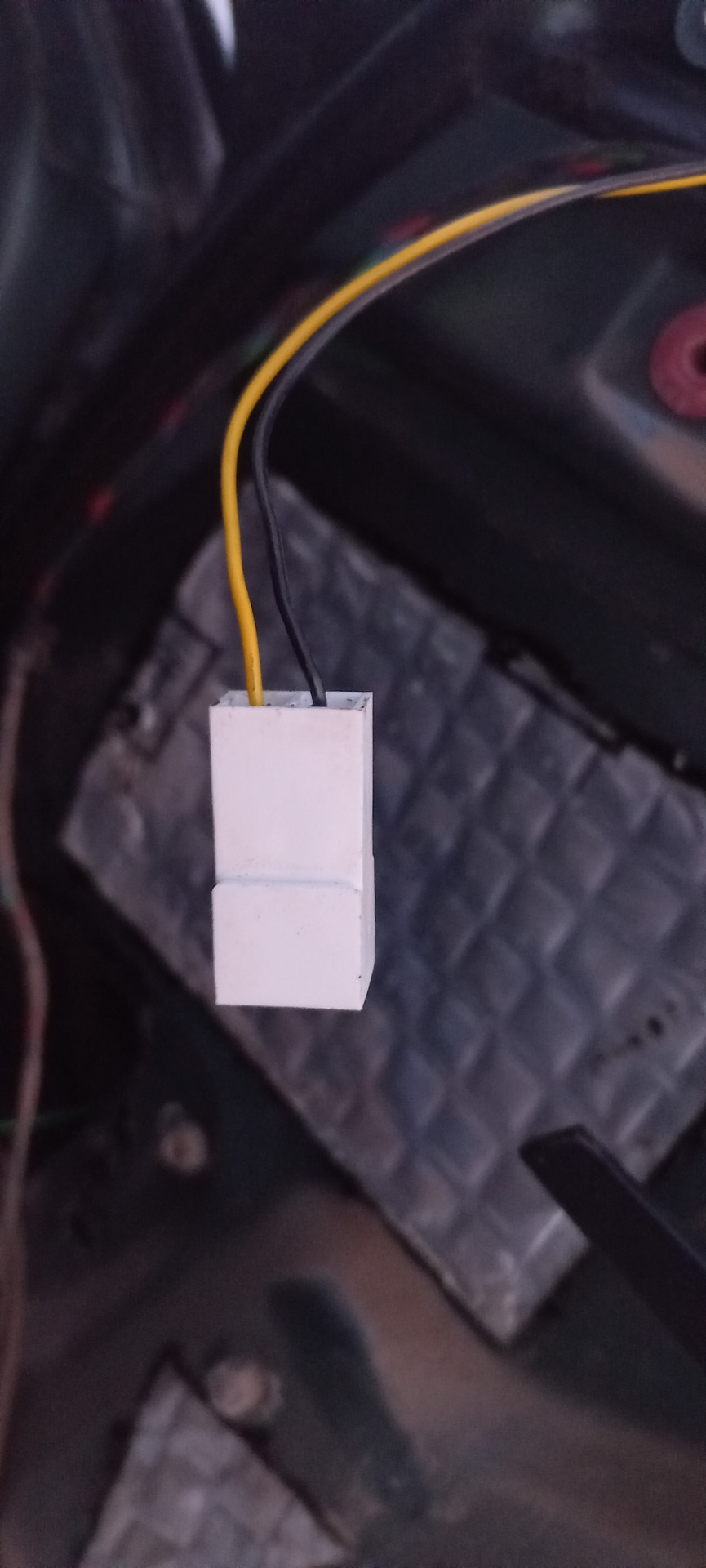 Подключение повторителей на зеркалах — Lada Приора седан, 1,6 л, 2008 ...