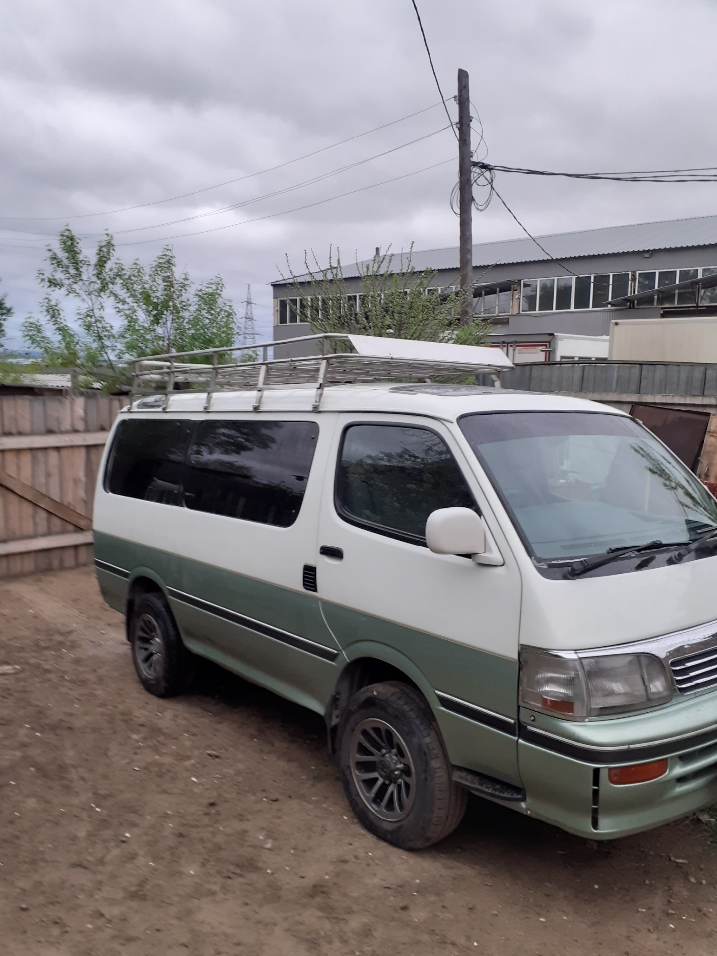 Багажник мне на крышу ! — Toyota HiAce (H100), 3 л, 1996 года | просто так  | DRIVE2