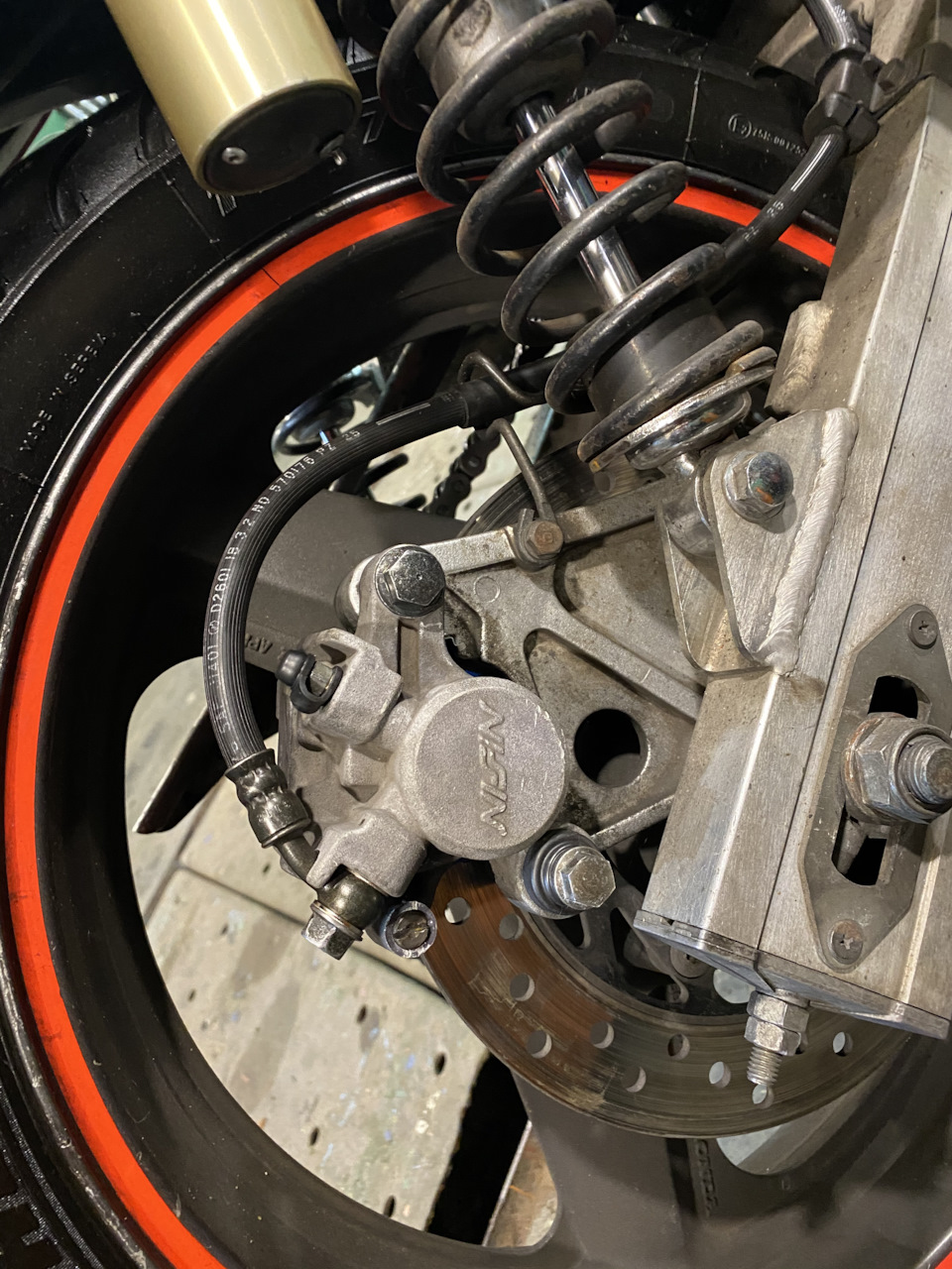 Фото в бортжурнале Honda CB400 SF
