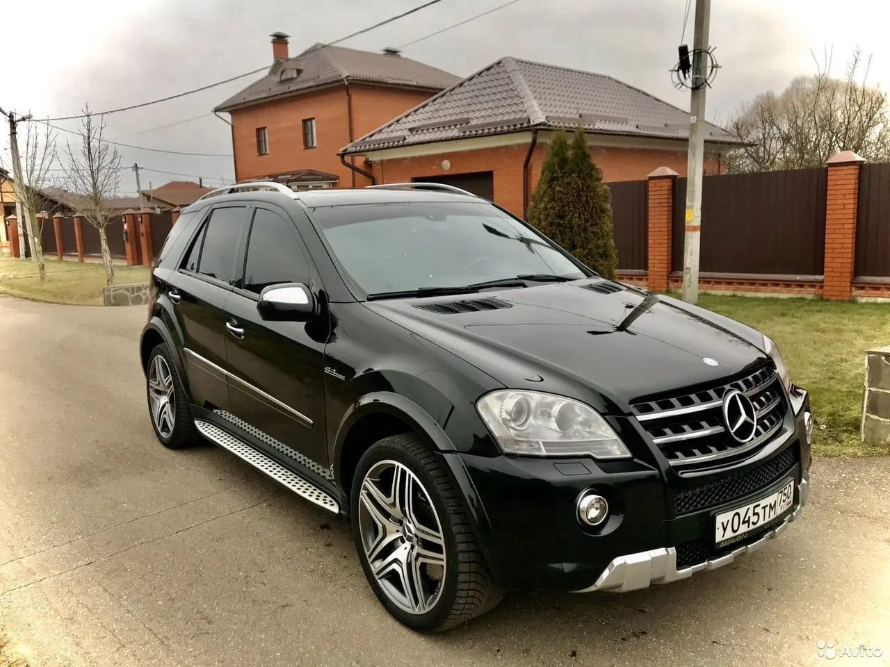 Мл темная. Ml 164 AMG 6.3. Mercedes ml w164 -2010. Мерседес мл 164 2010. Mercedes Benz m w164 AMG.