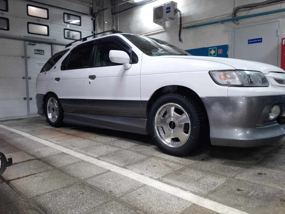 Фото в бортжурнале Nissan R'nessa