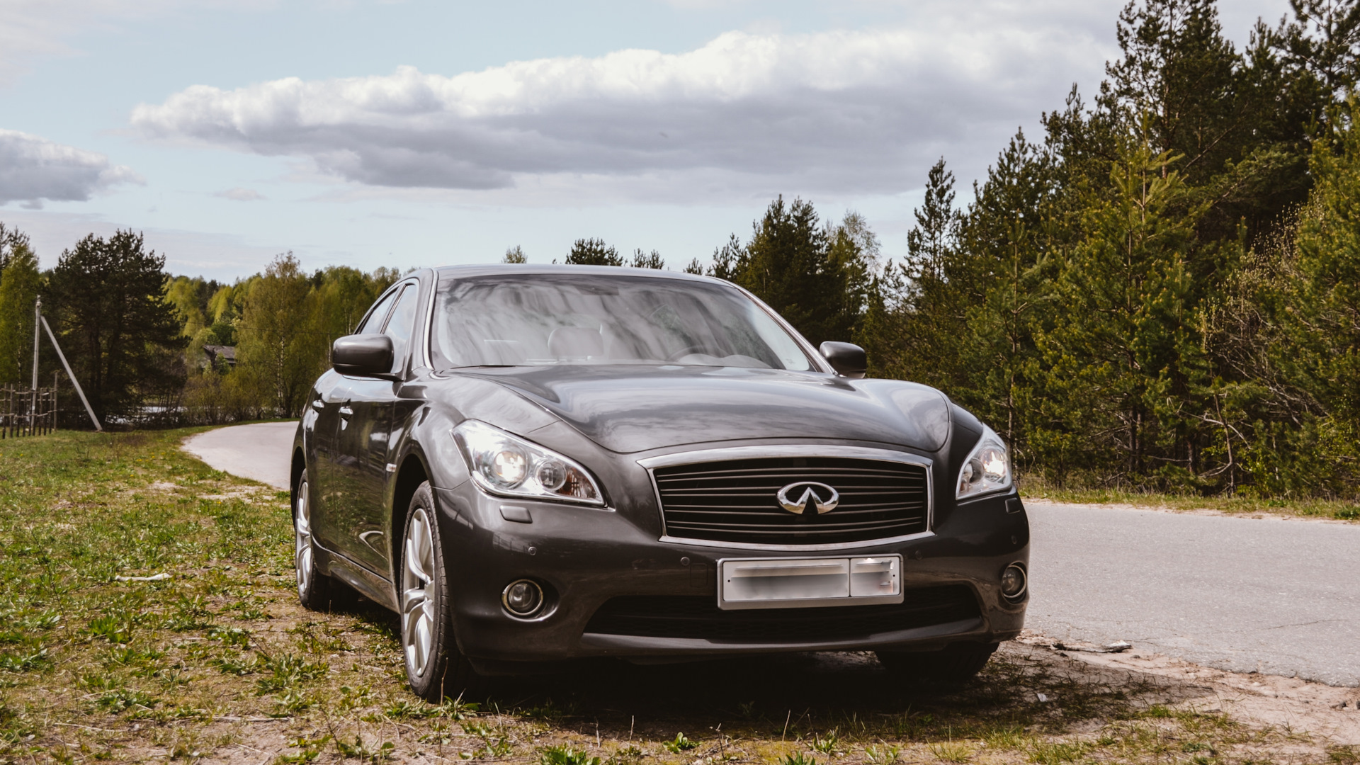 Infiniti m 37 vs Fuga