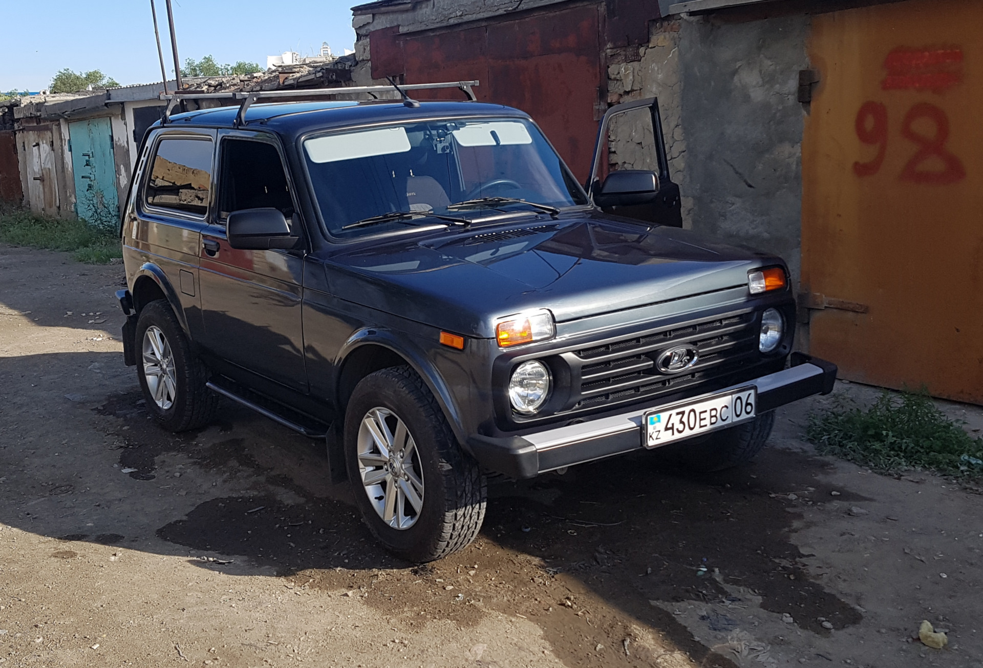 Нам годик! — Lada 4x4 3D, 1,7 л, 2020 года | наблюдение | DRIVE2