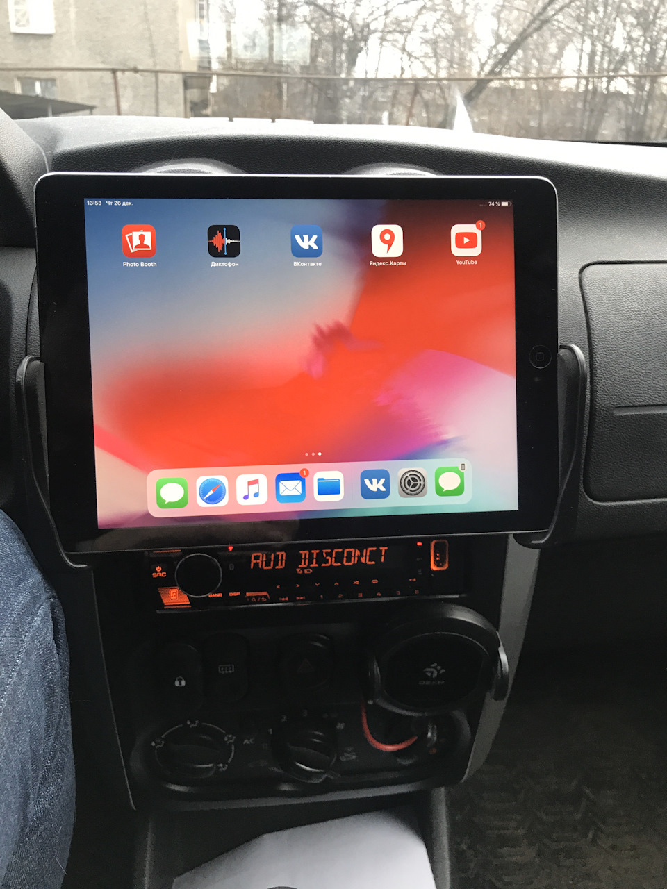 iPad в машине, это прекрасно) — Nissan Almera V (G11/15), 1,6 л, 2014 года  | электроника | DRIVE2