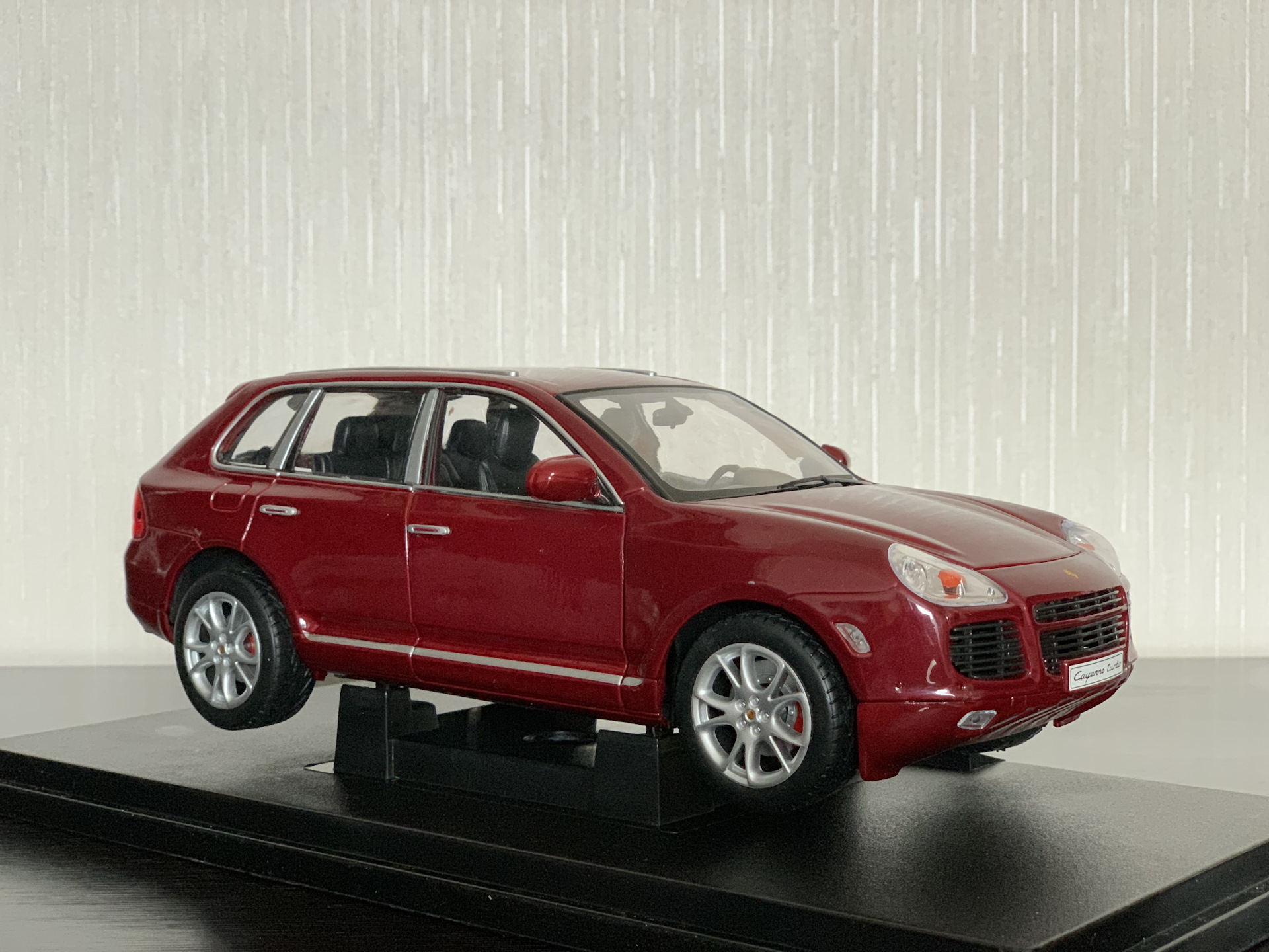 Welly 1/18 Porsche Cayenne Turbo — Porsche Cayenne (1G) 955/957, 4,5 л,  2004 года | покупка машины | DRIVE2