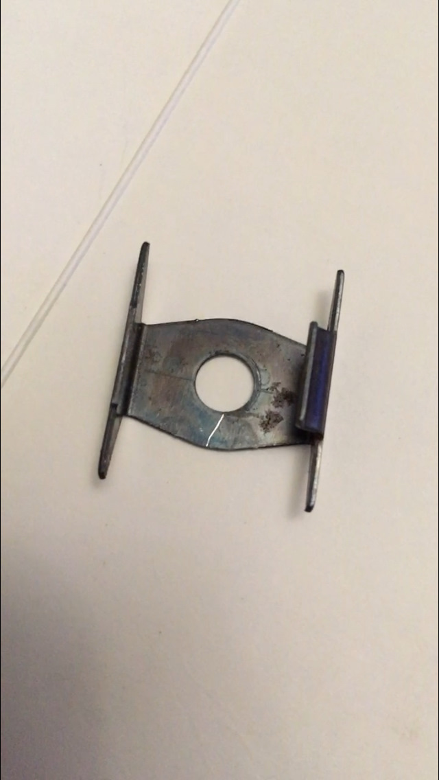 Сломалось крепление салонного зеркала (скоба) — Nissan Primera (P12), 1 ...