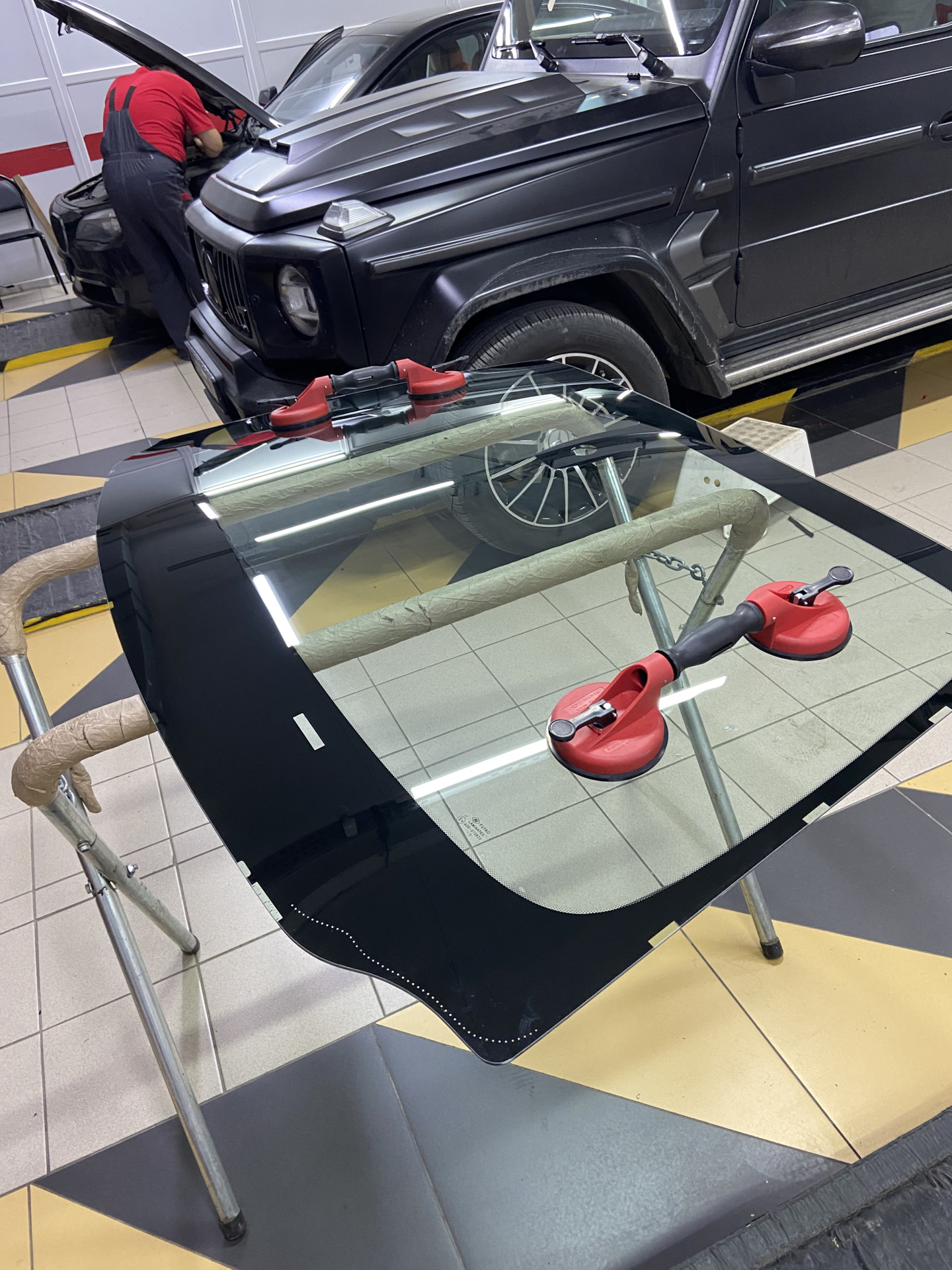 Стекло стеклу рознь. или какое ставить лобовое стекло под проекцию на ...