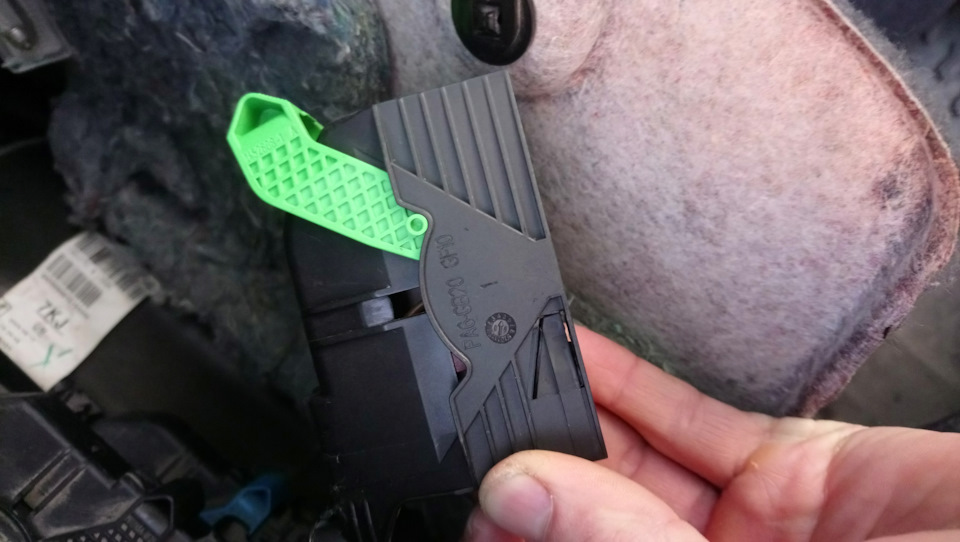 Разъем блока rec — Opel Astra H, 1,8 л, 2009 года | своими руками | DRIVE2