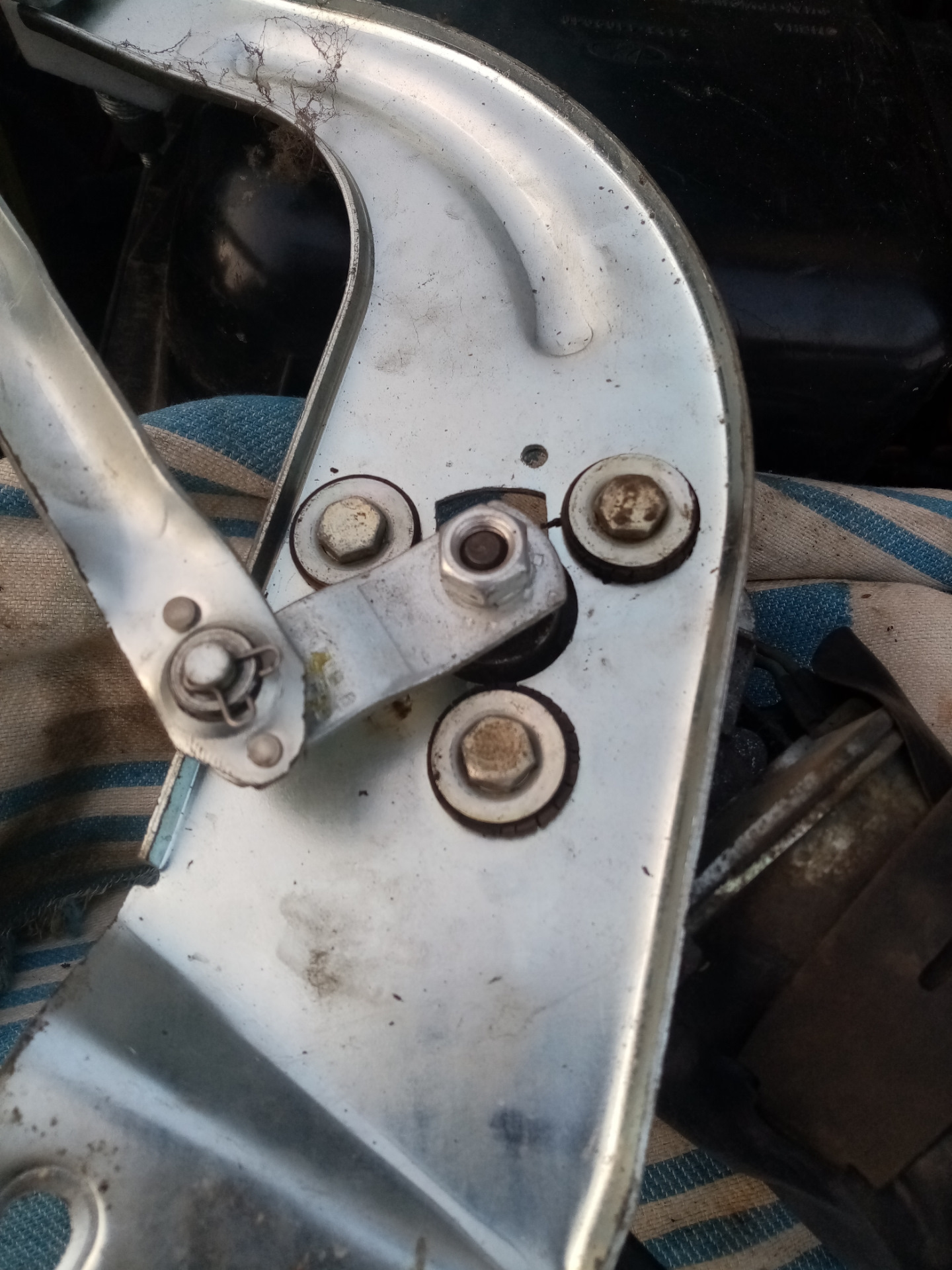 Моторчик дворников 2110 — Lada 4x4 3D, 1,7 л, 2002 года | своими руками ...