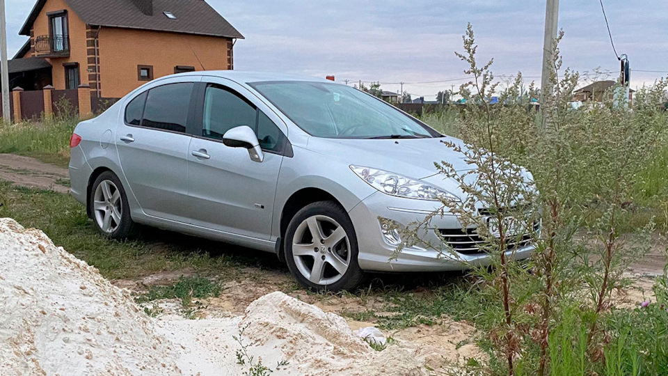 Peugeot 408 1.6 Turbo