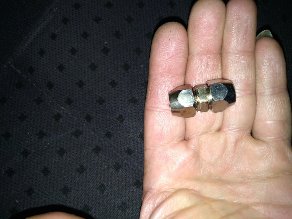 Ремонт, топливных трубок — Volkswagen Passat B5, 1,6 л, 1997 года ...