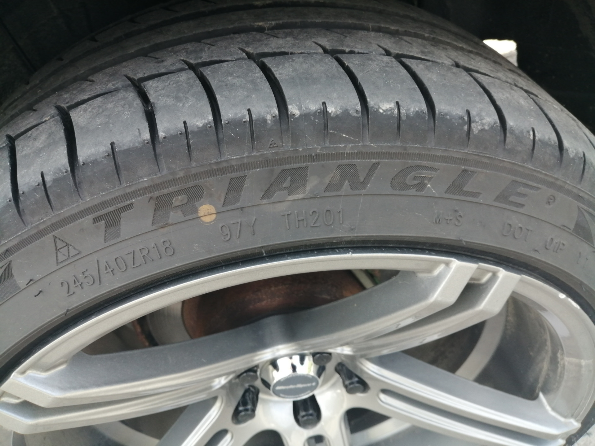 Triangle sport. 225 45 18 И 245 40 18. Eclipse dk 245 45 18. Разница между 225/45 и 225/40.