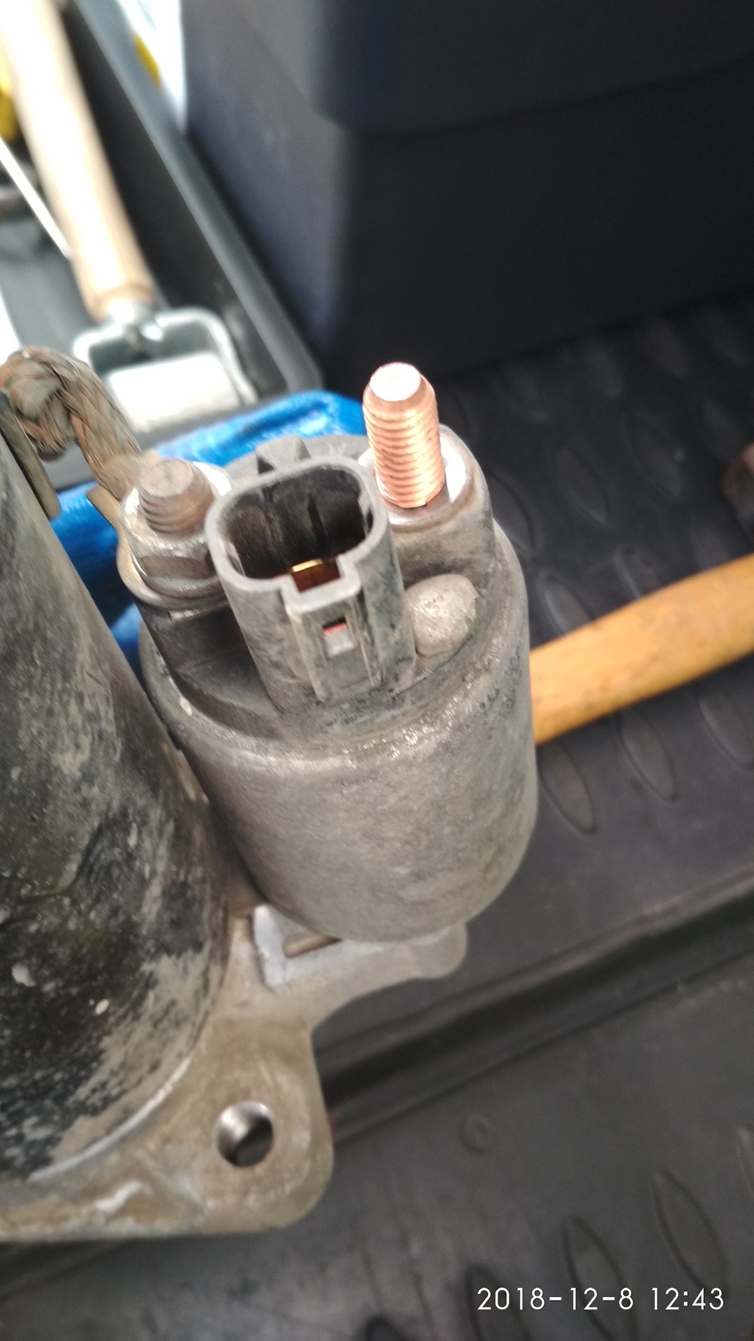 Разъём стартера valeo калина 2,. Реле стартера паджеро 2 4м40. Разъем втягивающего реле. Startvolt vsr0819. Втягивающее стартера ваз 2172.