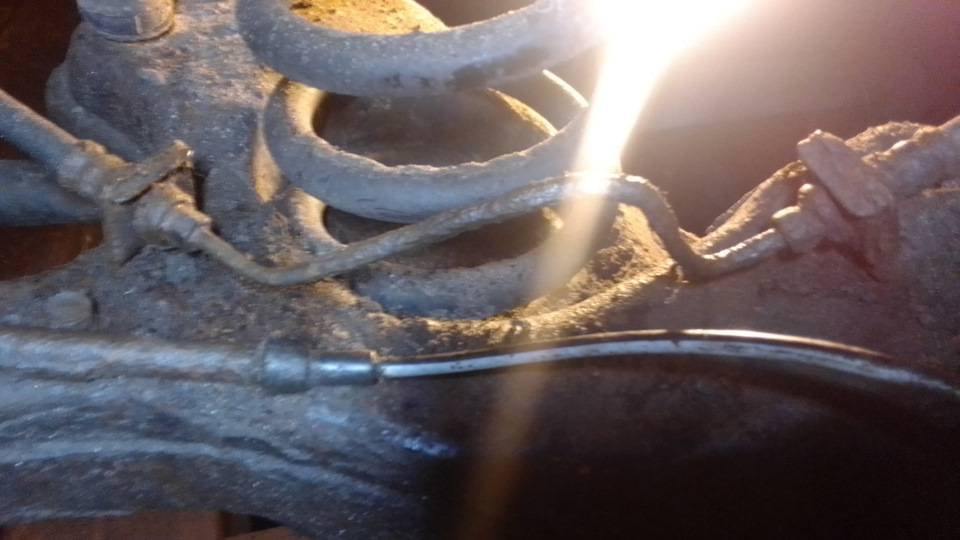 Чем заменить тормозную трубку? — Mitsubishi Grandis, 2,4 л, 2006 года ...