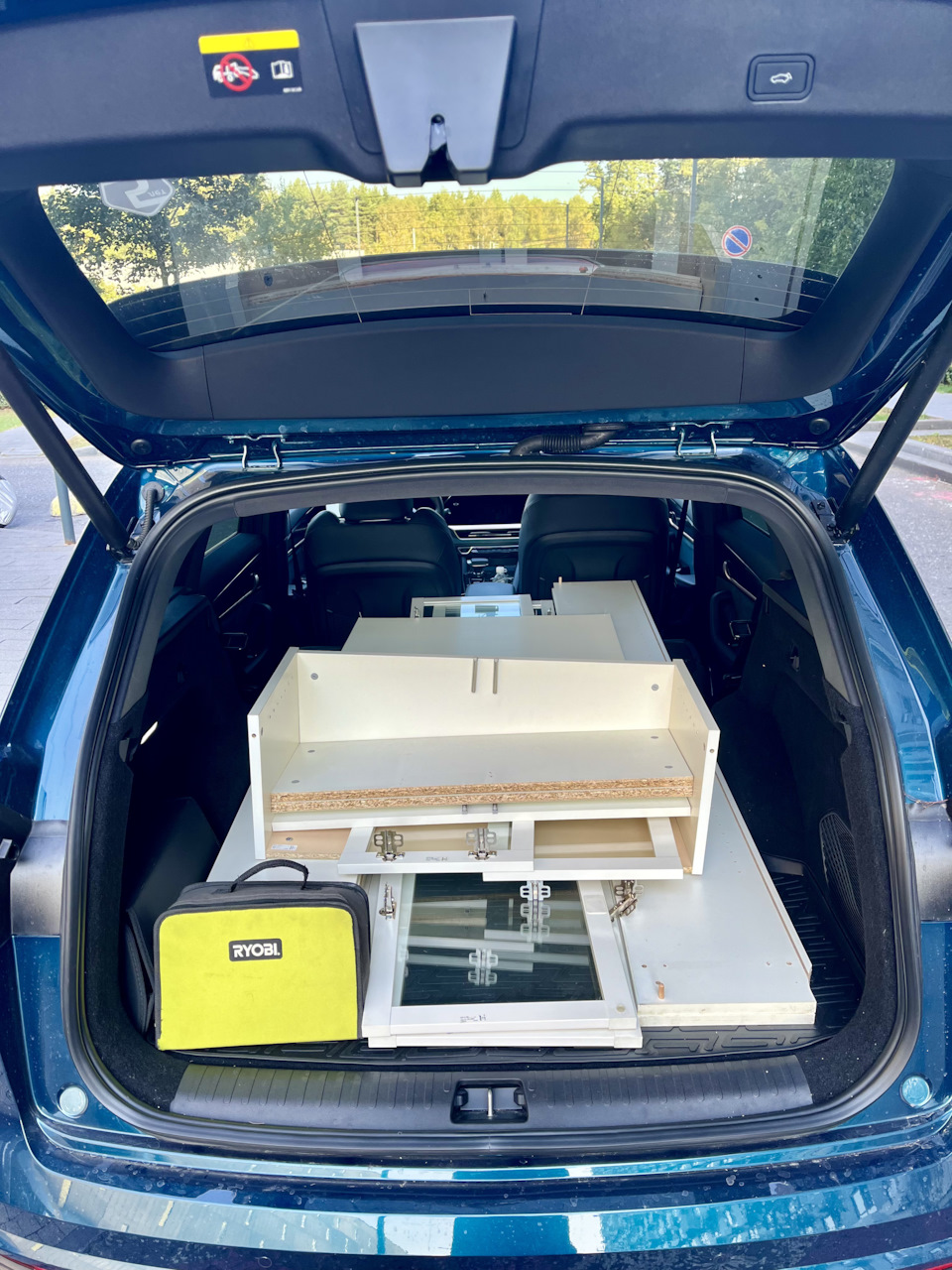 Тест-драйв на вместительность пройден — Geely Monjaro