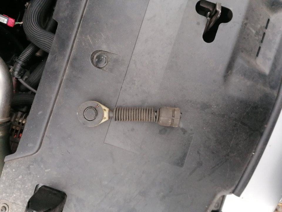 Порвался трос кпп — Renault Laguna III, 1,5 л, 2008 года | поломка | DRIVE2