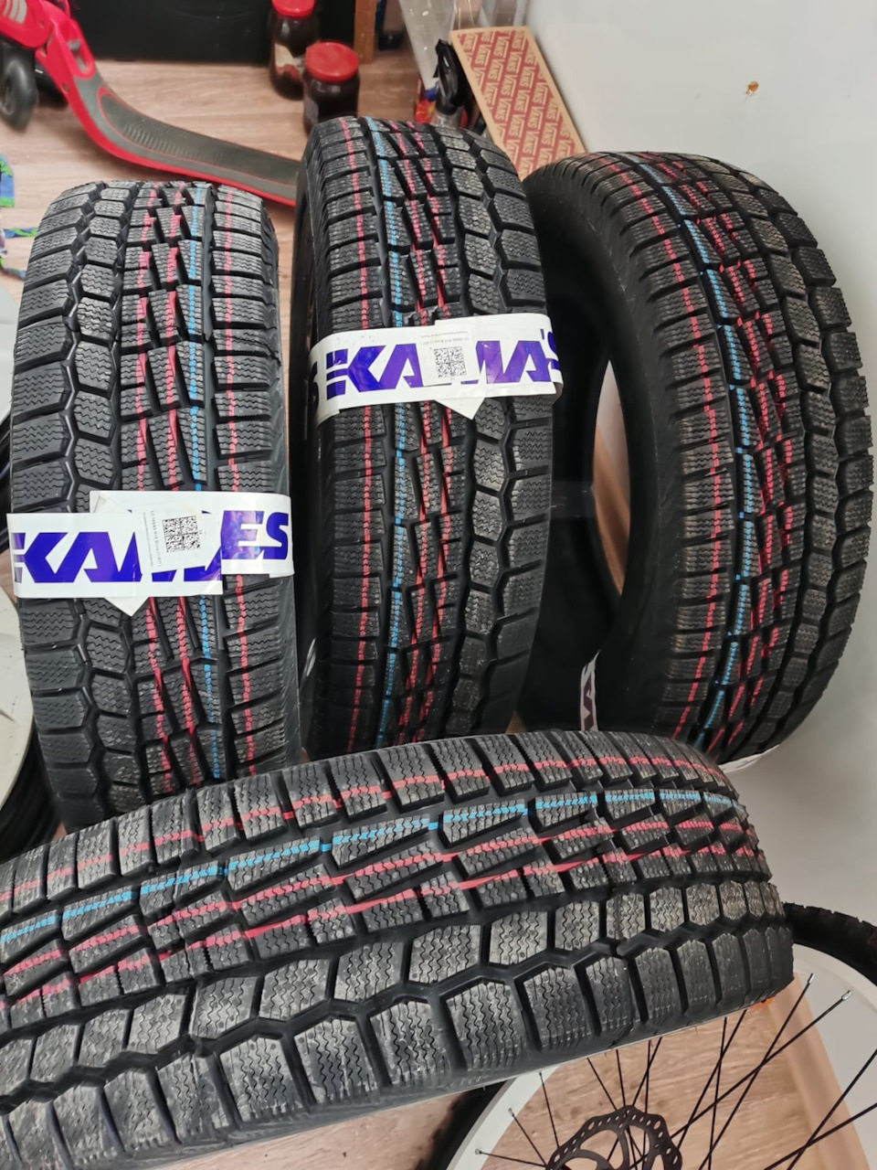 Шины aqua. Зимние шины Viatti Brina v-521. Viatti Brina v-521 185/65r14. Viatti Brina зима (v-521). 175/65r14 82t Viatti Brina (v-521).