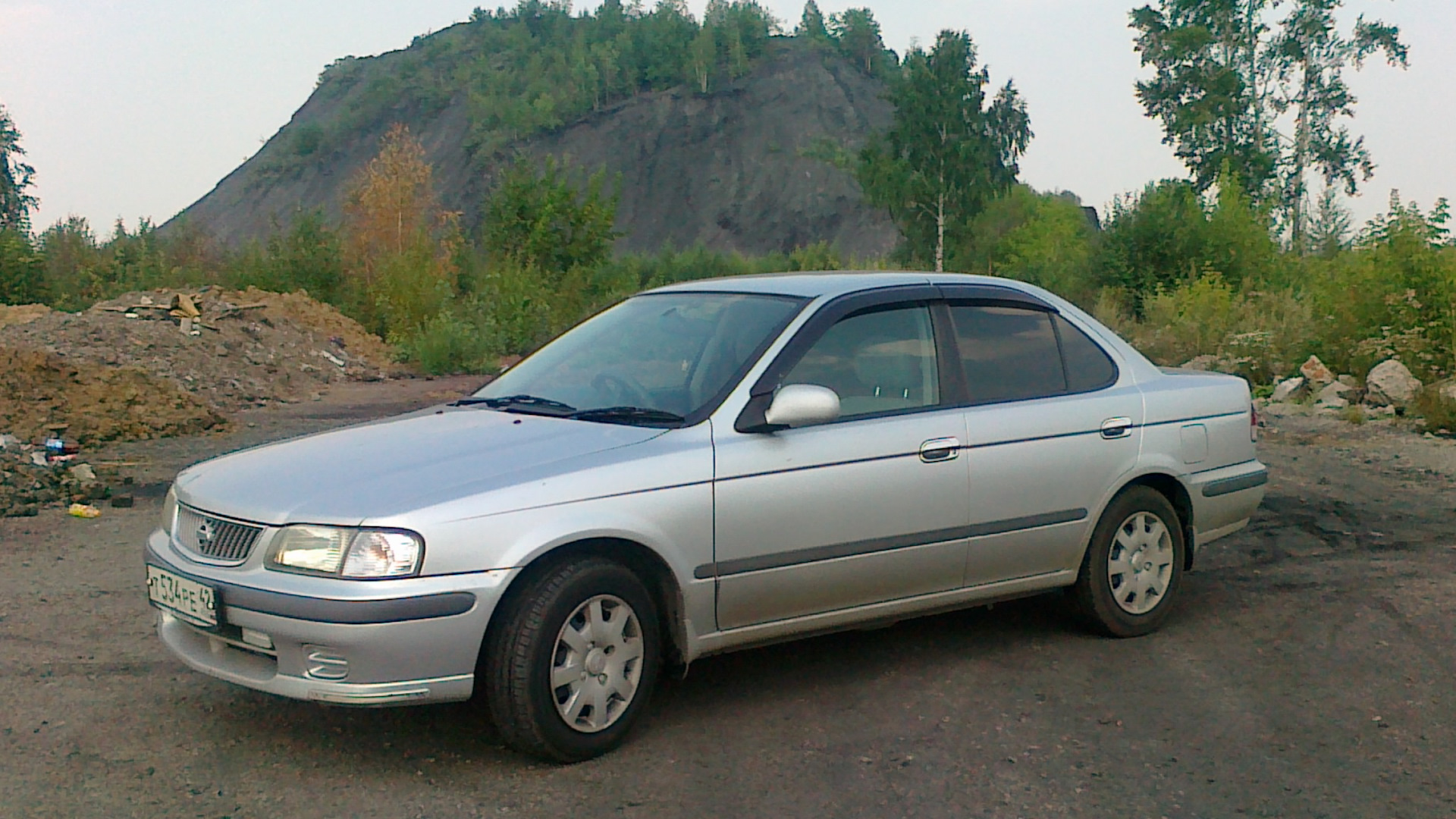 Fnb15 nissan sunny. Nissan Sunny 2001. Ниссан Санни 2001. Ниссан Санни 2001 года.