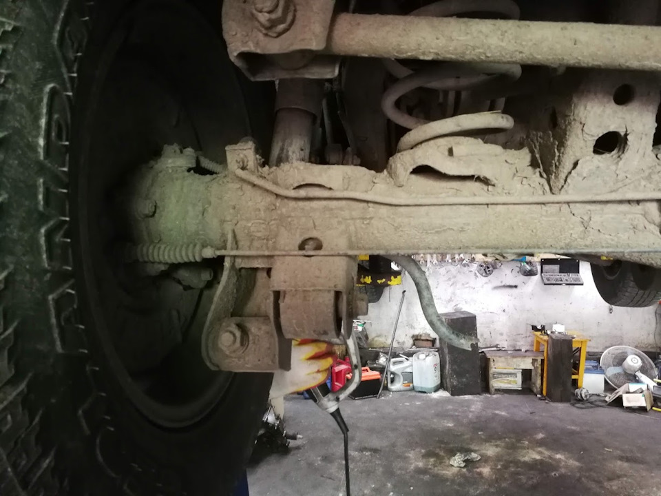 Лишние детали — лопнул задний стабилизатор — KIA Sorento (1G), 2,5 л ...